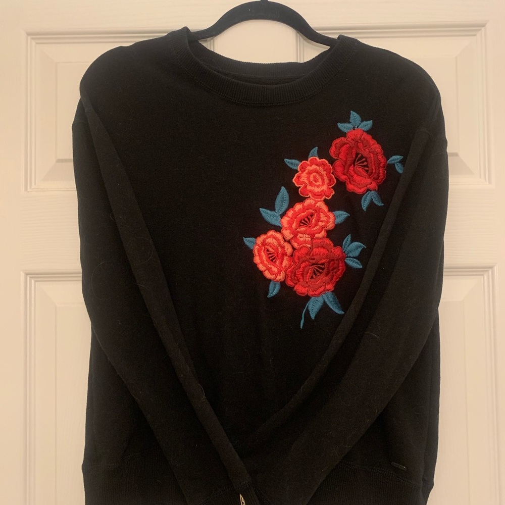 M Hollister embroidered top